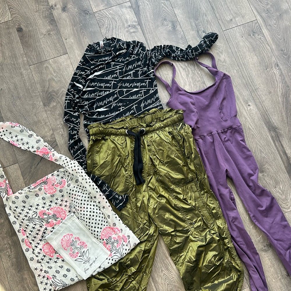 Free people / free people movement bundle Xs - M